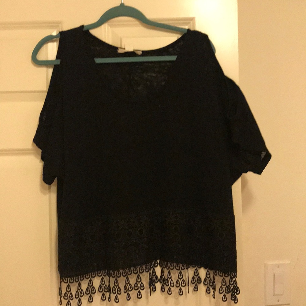 Black knit cold shoulder top w/ lace fringe accent